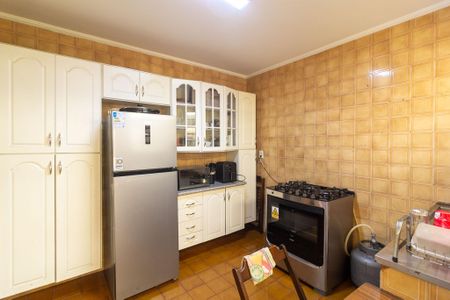 Casa à venda com 229m², 2 quartos e 4 vagas Casa à venda com 229m², 2 quartos e 4 vagasEdícula Cozinha