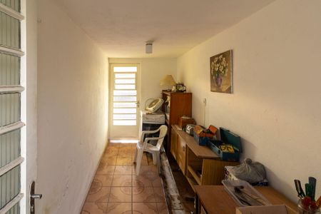 Casa à venda com 229m², 2 quartos e 4 vagas Casa à venda com 229m², 2 quartos e 4 vagasQuintal Depósito