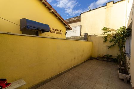 Casa à venda com 229m², 2 quartos e 4 vagas Casa à venda com 229m², 2 quartos e 4 vagasEdícula Área de serviço