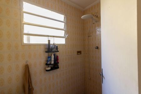 Casa à venda com 229m², 2 quartos e 4 vagas Casa à venda com 229m², 2 quartos e 4 vagasEdícula Banheiro 2