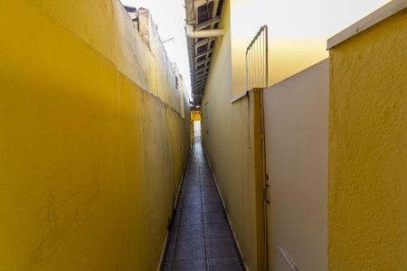Casa à venda com 229m², 2 quartos e 4 vagas Casa à venda com 229m², 2 quartos e 4 vagasEdícula Corredor