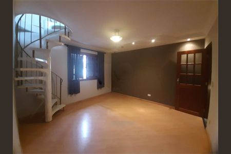 Casa à venda com 3 quartos, 120m² em Água Fria, São Paulo