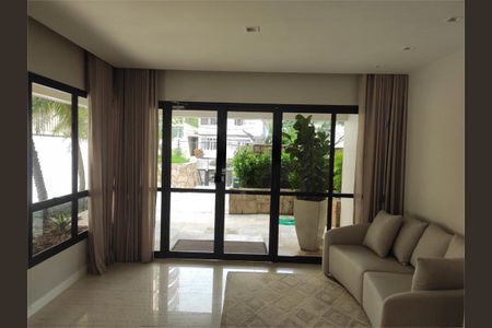 Apartamento à venda com 206m², 4 quartos e 3 vagas