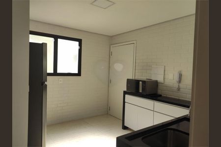 Apartamento à venda com 206m², 4 quartos e 3 vagas
