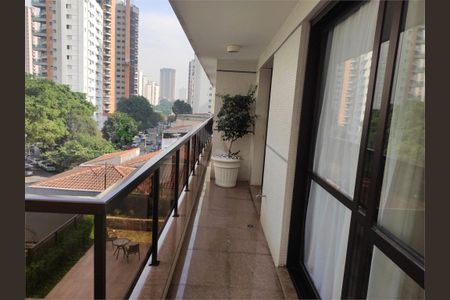 Apartamento à venda com 206m², 4 quartos e 3 vagas