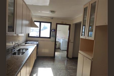 Apartamento à venda com 206m², 4 quartos e 3 vagas