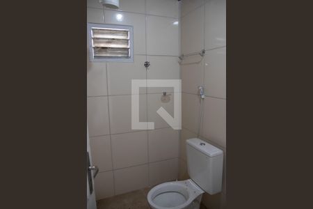 Casa para alugar com 380m², 3 quartos e 2 vagas Casa para alugar com 380m², 3 quartos e 2 vagasBanheiro de serviço