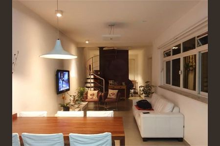 Casa à venda com 2 quartos, 130m² em Jardim São Paulo, São Paulo