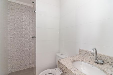 Banheiro de apartamento para alugar com 1 quarto, 25m² em Vila Paiva, São Paulo