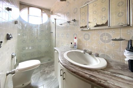Apartamento para alugar com 110m², 3 quartos e 2 vagas Apartamento para alugar com 110m², 3 quartos e 2 vagasBanheiro da Suíte