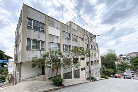 Apartamento para alugar com 110m², 3 quartos e 2 vagas Apartamento para alugar com 110m², 3 quartos e 2 vagasFachada