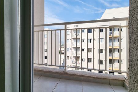 Apartamento à venda com 44m², 2 quartos e sem vaga Apartamento à venda com 44m², 2 quartos e sem vagaVaranda