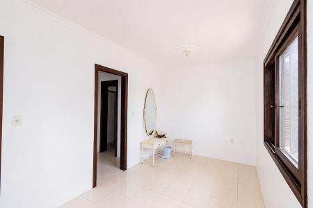 Casa à venda com 240m², 4 quartos e 3 vagas Casa à venda com 240m², 4 quartos e 3 vagasQuarto 3 - Suíte