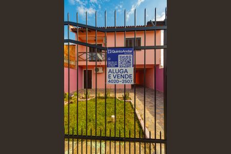 Casa à venda com 240m², 4 quartos e 3 vagas Casa à venda com 240m², 4 quartos e 3 vagasFachada/placa