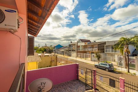 Casa à venda com 240m², 4 quartos e 3 vagas Casa à venda com 240m², 4 quartos e 3 vagasVista/Varanda do Escritório