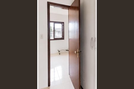 Casa à venda com 240m², 4 quartos e 3 vagas Casa à venda com 240m², 4 quartos e 3 vagasCloset da suíte