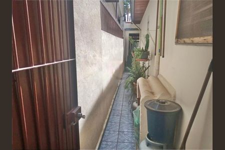 Casa à venda com 3 quartos, 357m² em Parque Peruche, São Paulo
