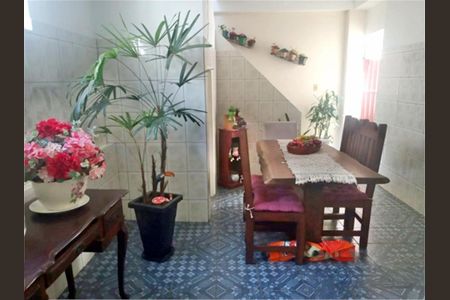 Casa à venda com 3 quartos, 357m² em Parque Peruche, São Paulo