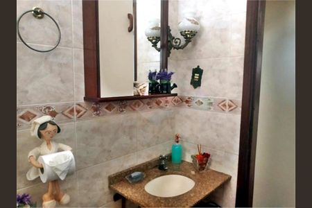 Casa à venda com 3 quartos, 357m² em Parque Peruche, São Paulo