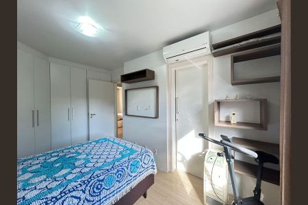 Quarto 2 de casa à venda com 3 quartos, 120m² em Igara, Canoas