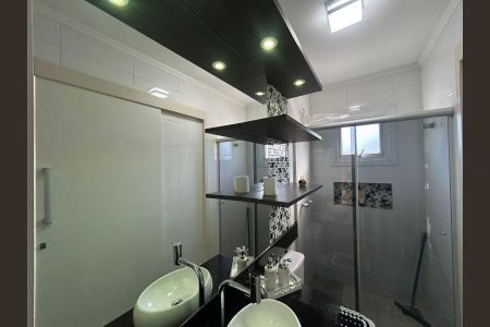 Casa à venda com 120m², 3 quartos e 1 vagaBanheiro