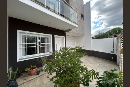 Casa à venda com 120m², 3 quartos e 1 vagaÁrea externa
