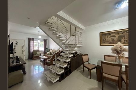 Sala de casa à venda com 3 quartos, 120m² em Igara, Canoas