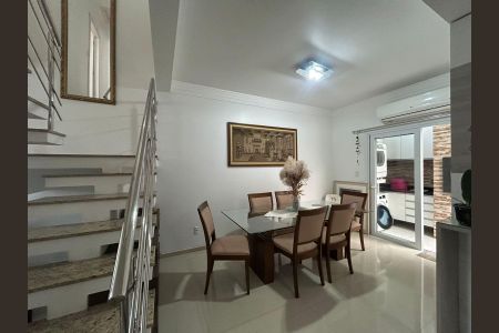 Sala de casa à venda com 3 quartos, 120m² em Igara, Canoas