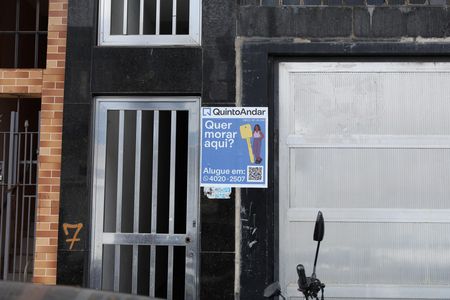 Casa para alugar com 30m², 1 quarto e sem vagaPlaca instalada na fachada do imóvel - Código da placa: 1ASP2137-1100