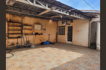 Casa à venda com 48m², 2 quartos e 3 vagasFoto 24