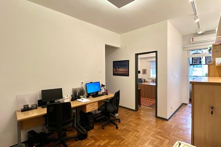 Apartamento à venda com 33m², 1 quarto e sem vaga