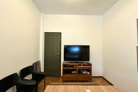 Apartamento à venda com 33m², 1 quarto e sem vaga
