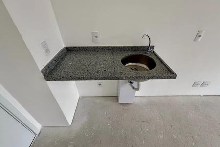 Foto 02 de kitnet/studio à venda com 1 quarto, 24m² em Santo Amaro, São Paulo