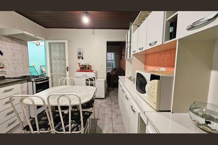 Casa à venda com 132m², 3 quartos e 2 vagas