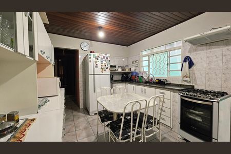 Casa à venda com 132m², 3 quartos e 2 vagas