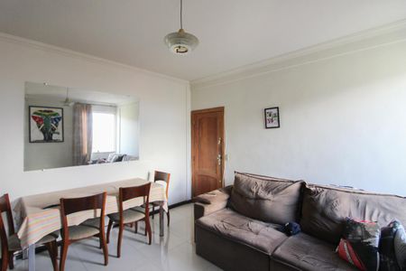 Apartamento à venda com 79m², 2 quartos e 1 vaga Apartamento à venda com 79m², 2 quartos e 1 vagaSala