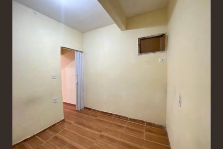 Quarto de casa para alugar com 1 quarto, 40m² em Inhaúma, Rio de Janeiro