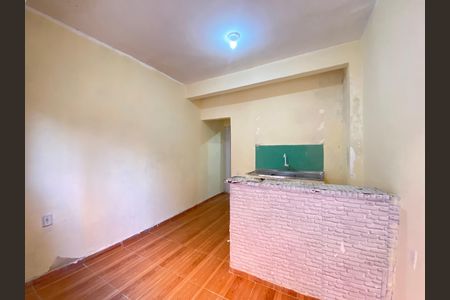 Sala/Cozinha de casa para alugar com 1 quarto, 40m² em Inhaúma, Rio de Janeiro