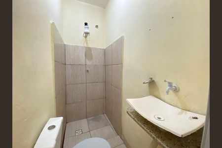 Banheiro  de casa para alugar com 1 quarto, 40m² em Inhaúma, Rio de Janeiro