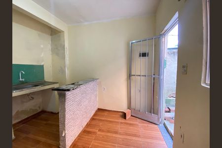 Sala/Cozinha de casa para alugar com 1 quarto, 40m² em Inhaúma, Rio de Janeiro
