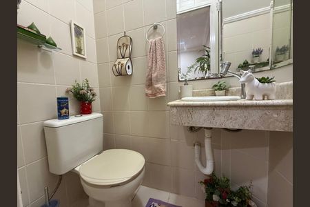 Casa de condomínio à venda com 100m², 2 quartos e 1 vaga Casa de condomínio à venda com 100m², 2 quartos e 1 vagaBanheiro