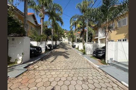 Casa de condomínio à venda com 100m², 2 quartos e 1 vaga Casa de condomínio à venda com 100m², 2 quartos e 1 vagaÁrea Externa