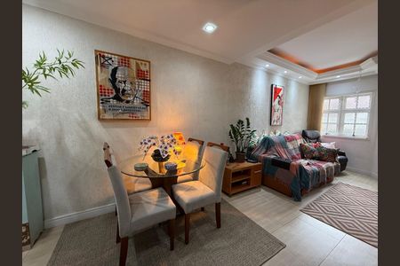 Sala de casa de condomínio à venda com 2 quartos, 100m² em Jardim Leonor Mendes de Barros, São Paulo