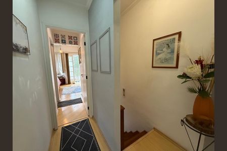 Casa de condomínio à venda com 100m², 2 quartos e 1 vaga Casa de condomínio à venda com 100m², 2 quartos e 1 vagaCorredor