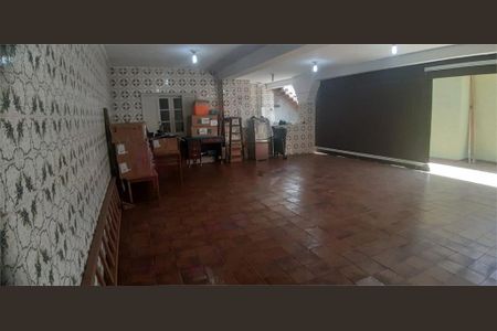 Casa à venda com 3 quartos, 366m² em Jardim Sao Bento, São Paulo