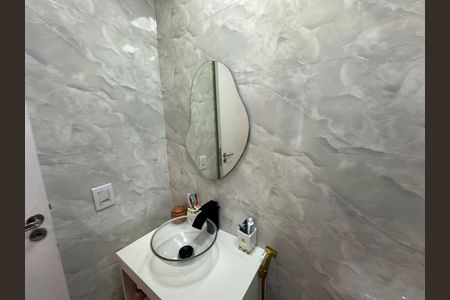 Apartamento à venda com 57m², 2 quartos e 1 vaga Apartamento à venda com 57m², 2 quartos e 1 vagaBanheiro da Suíte