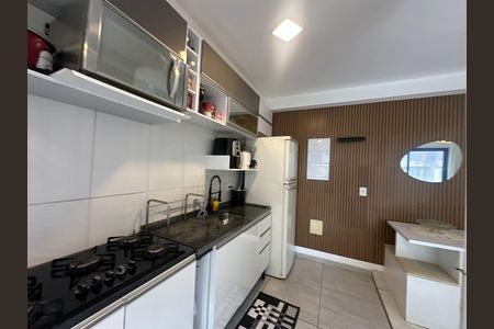 Apartamento à venda com 57m², 2 quartos e 1 vaga Apartamento à venda com 57m², 2 quartos e 1 vagaCozinha