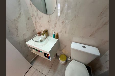 Apartamento à venda com 57m², 2 quartos e 1 vaga Apartamento à venda com 57m², 2 quartos e 1 vagaBanheiro