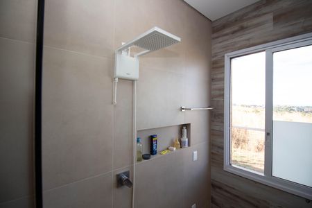 Casa de condomínio para alugar com 330m², 3 quartos e 4 vagas Casa de condomínio para alugar com 330m², 3 quartos e 4 vagasBanheiro da Suíte 3
