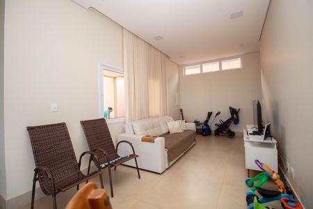 Casa de condomínio para alugar com 330m², 3 quartos e 4 vagas Casa de condomínio para alugar com 330m², 3 quartos e 4 vagasSala